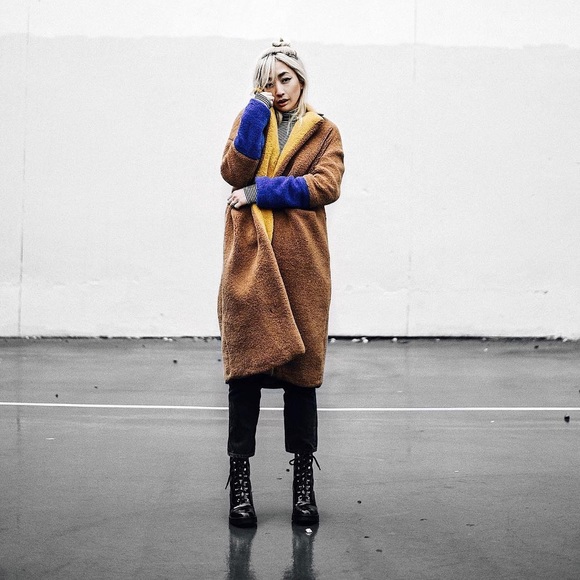 ❌SOLD @ TRADESY❌Contrast faux fur coat Size XXS-XS - Picture 8 of 8